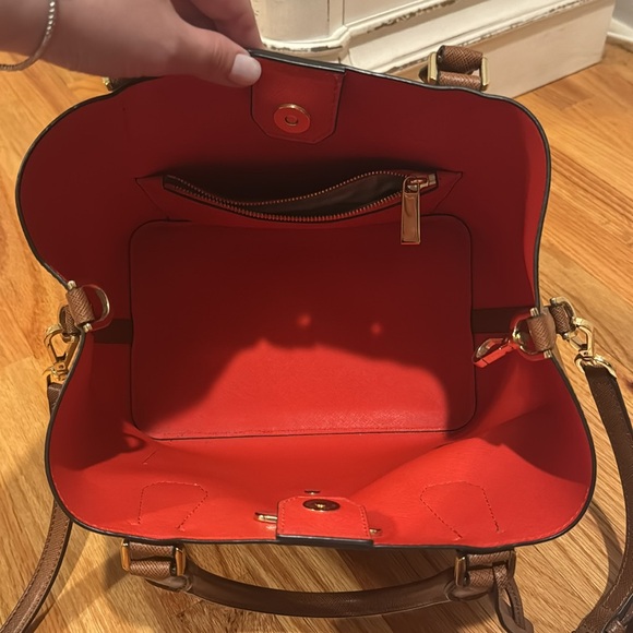 Michael Kors handbag/crossbody 👜 - Picture 5 of 10